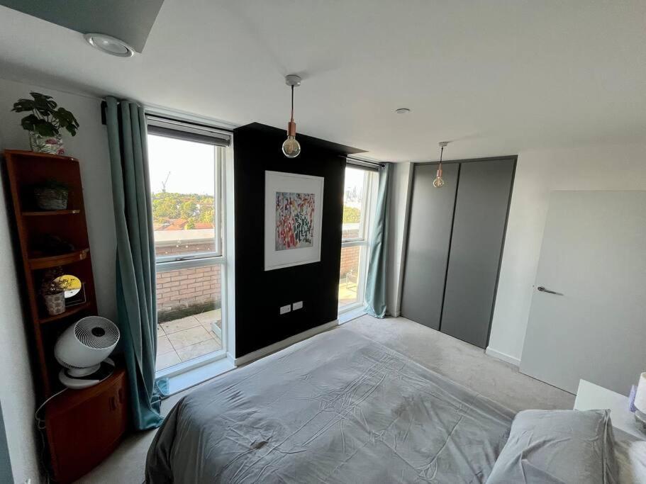Elegant Chic Living: 1 Bed In Vibrant London Area Apartment Exterior photo