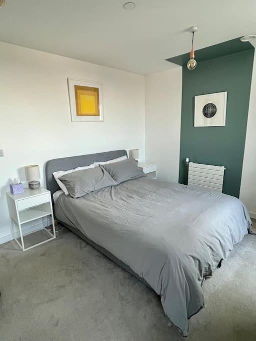 Elegant Chic Living: 1 Bed In Vibrant London Area Apartment Exterior photo