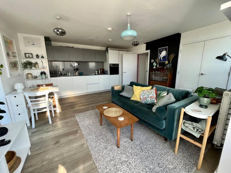 Elegant Chic Living: 1 Bed In Vibrant London Area Apartment Exterior photo
